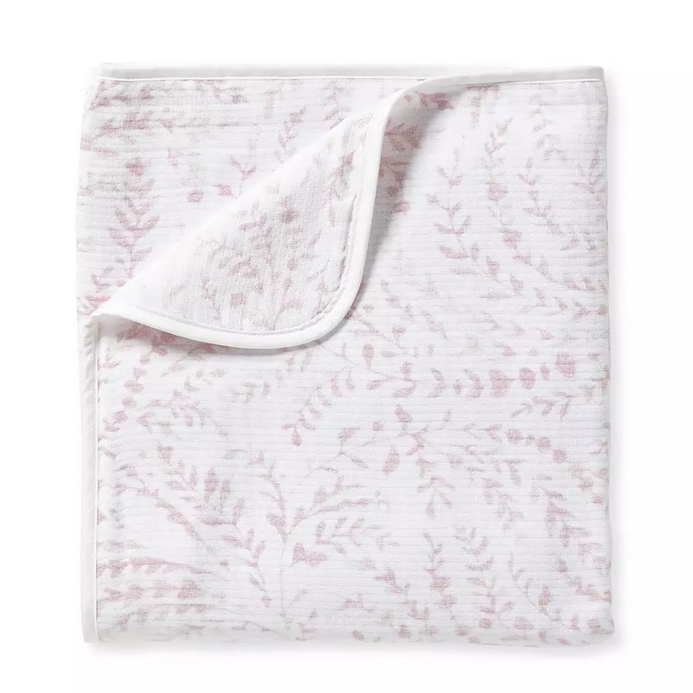 Serena & Lily Nursery Priano Pink Sand Muslin Blanket
New In Package 🌸